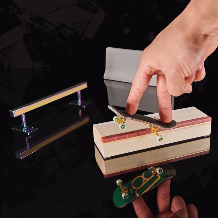 Tech Deck Epangelmatiki Seira  Daily Grind me 3 empodia -rampes